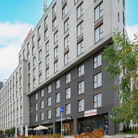 Apartament W Warszawie Dedykowany Parking Podziemny W Cenie, Wifi, Blisko Centrum New Apartment In Warsaw Finished To A High Specification Fitted Out To A High Standard On The 7Th Floor, Wifi, Underground Parking Price Included Dış mekan fotoğraf