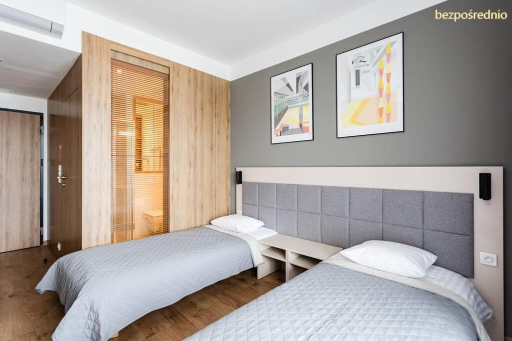 Apartament W Warszawie Dedykowany Parking Podziemny W Cenie, Wifi, Blisko Centrum New Apartment In Warsaw Finished To A High Specification Fitted Out To A High Standard On The 7Th Floor, Wifi, Underground Parking Price Included Dış mekan fotoğraf