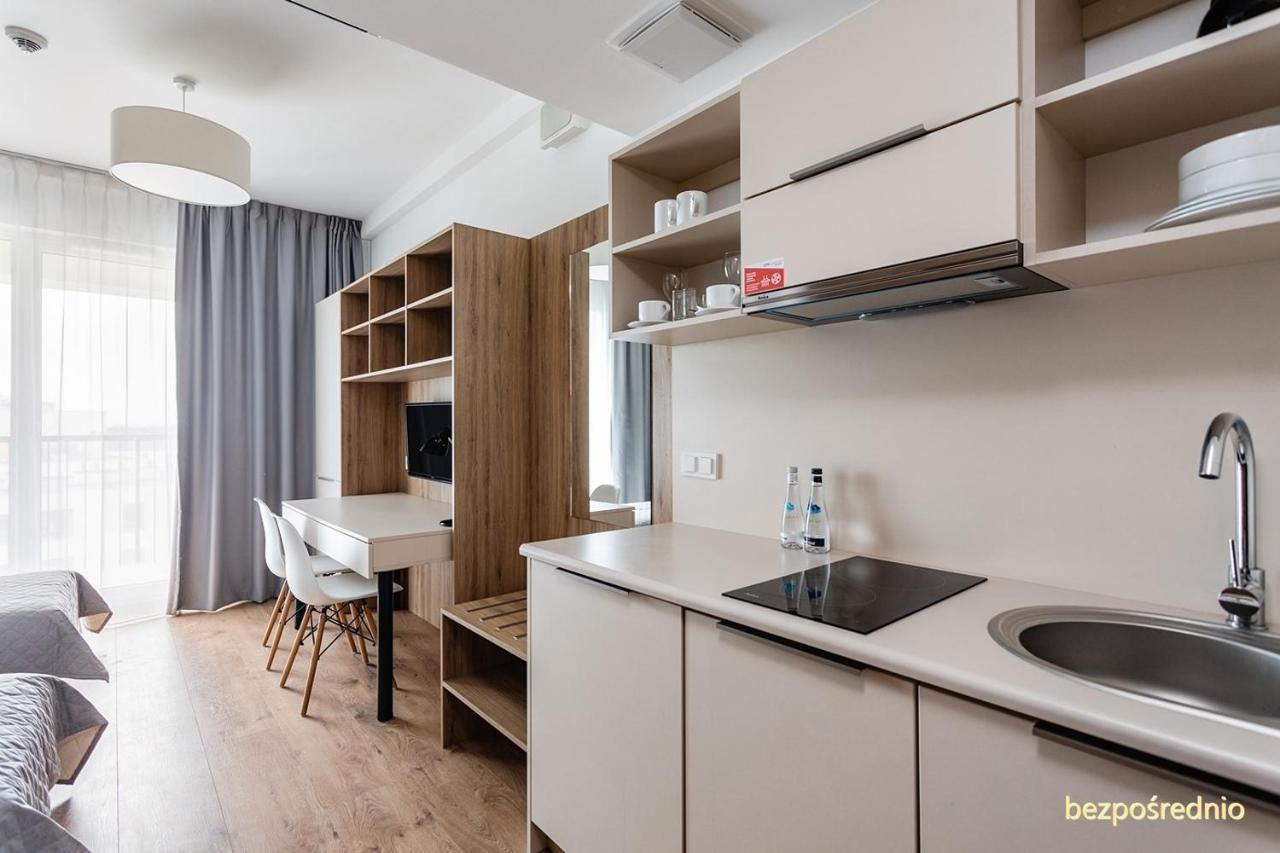 Apartament W Warszawie Dedykowany Parking Podziemny W Cenie, Wifi, Blisko Centrum New Apartment In Warsaw Finished To A High Specification Fitted Out To A High Standard On The 7Th Floor, Wifi, Underground Parking Price Included Dış mekan fotoğraf