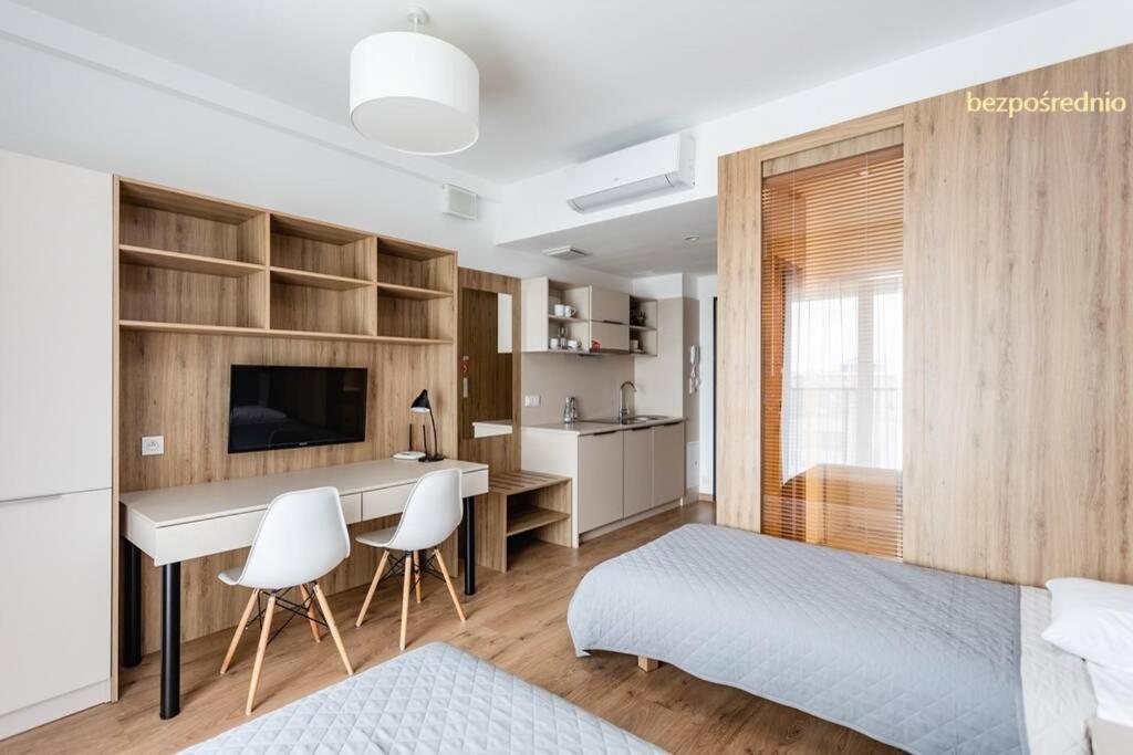 Apartament W Warszawie Dedykowany Parking Podziemny W Cenie, Wifi, Blisko Centrum New Apartment In Warsaw Finished To A High Specification Fitted Out To A High Standard On The 7Th Floor, Wifi, Underground Parking Price Included Dış mekan fotoğraf