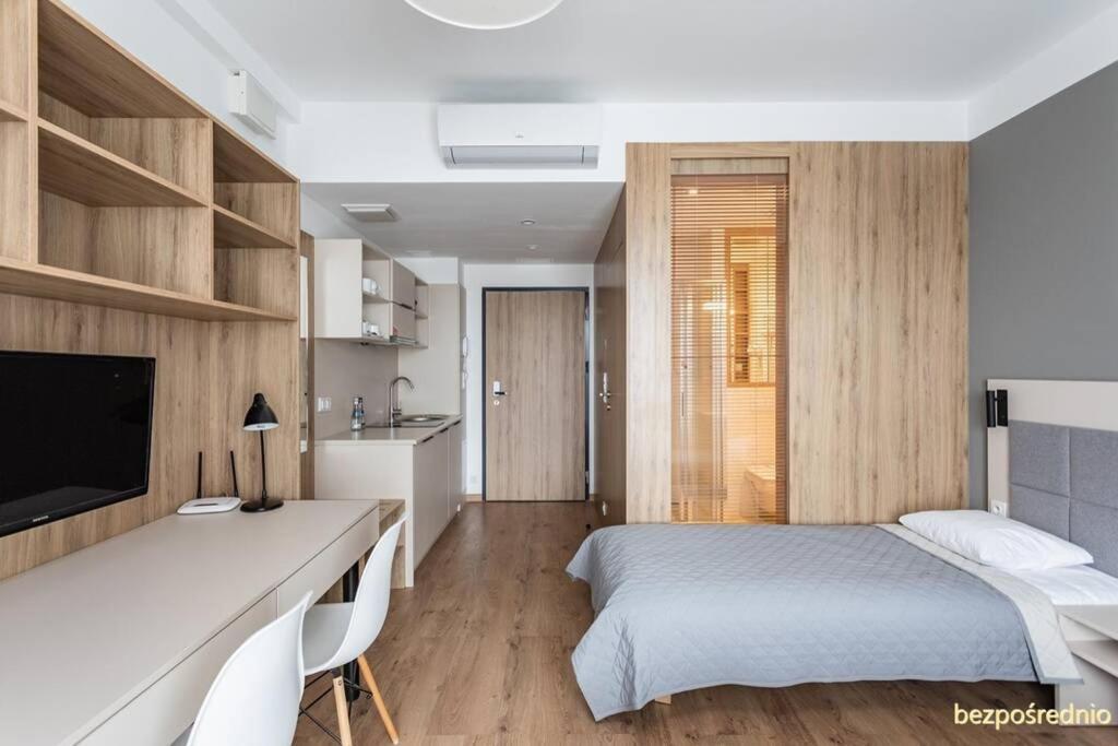 Apartament W Warszawie Dedykowany Parking Podziemny W Cenie, Wifi, Blisko Centrum New Apartment In Warsaw Finished To A High Specification Fitted Out To A High Standard On The 7Th Floor, Wifi, Underground Parking Price Included Dış mekan fotoğraf