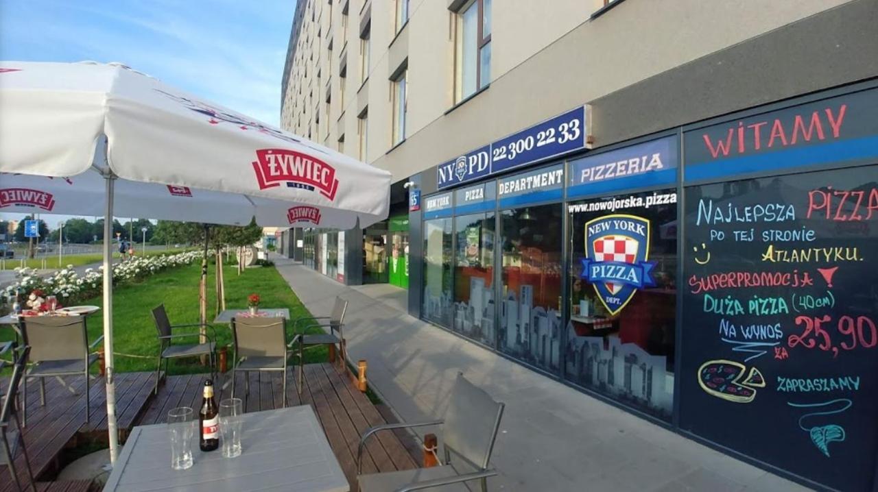 Apartament W Warszawie Dedykowany Parking Podziemny W Cenie, Wifi, Blisko Centrum New Apartment In Warsaw Finished To A High Specification Fitted Out To A High Standard On The 7Th Floor, Wifi, Underground Parking Price Included Dış mekan fotoğraf