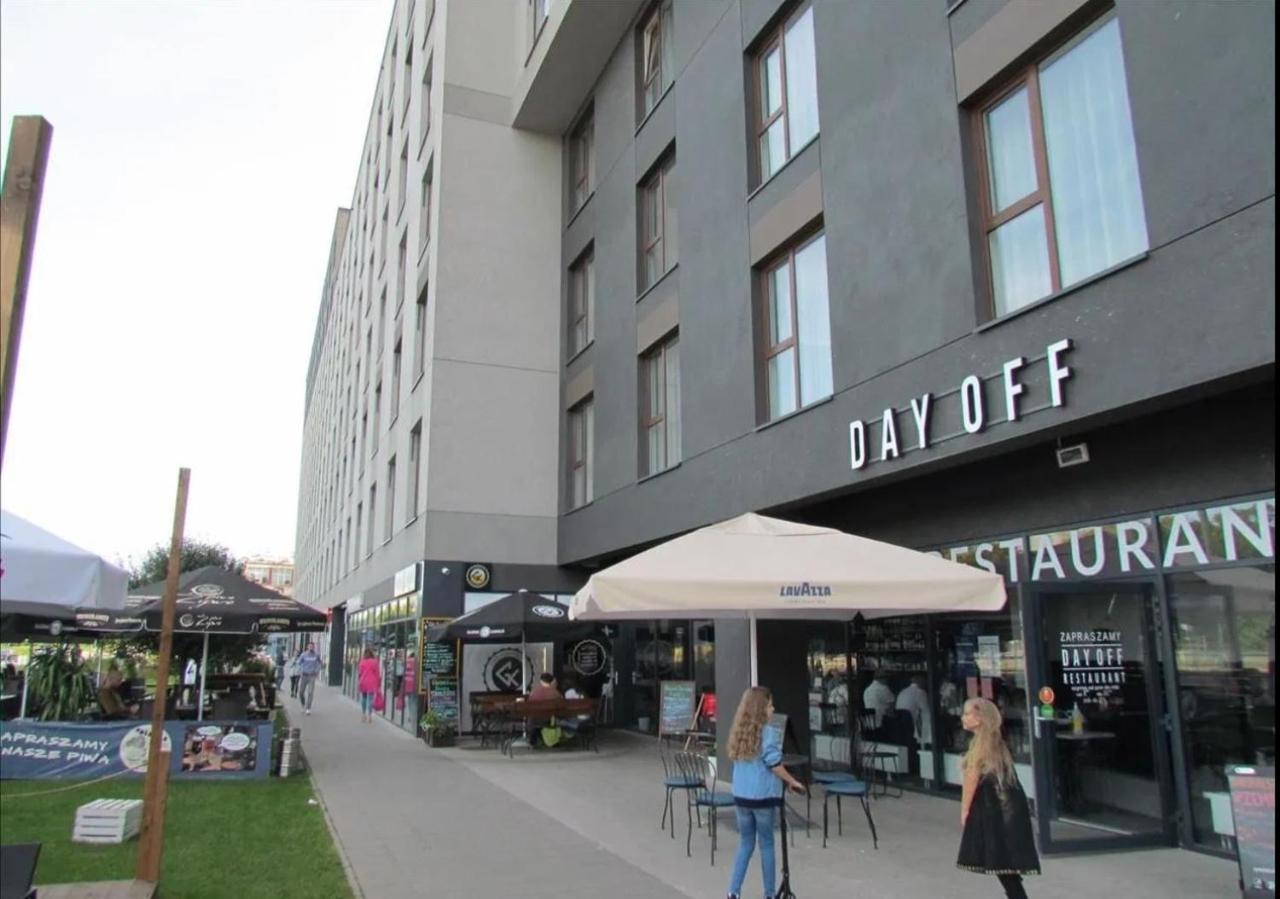 Apartament W Warszawie Dedykowany Parking Podziemny W Cenie, Wifi, Blisko Centrum New Apartment In Warsaw Finished To A High Specification Fitted Out To A High Standard On The 7Th Floor, Wifi, Underground Parking Price Included Dış mekan fotoğraf